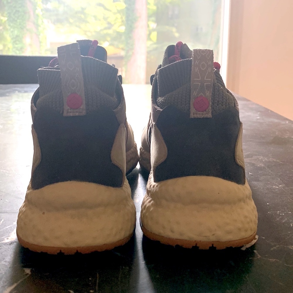 Women’s adidas hikers worn once! Size 8.5 waterproof, Out dry. - Picture 8 of 8